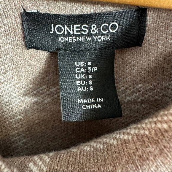 Jones New York taupe/cream size medium wrap/jacket/sweater, cozy, soft, warm - Picture 7 of 12